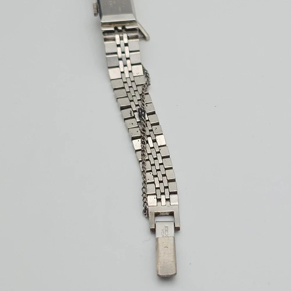 Vtg‎ SEIKO Ladies Watch 1520-3339 Manual Wind Analog Silver Tone Band Dainty